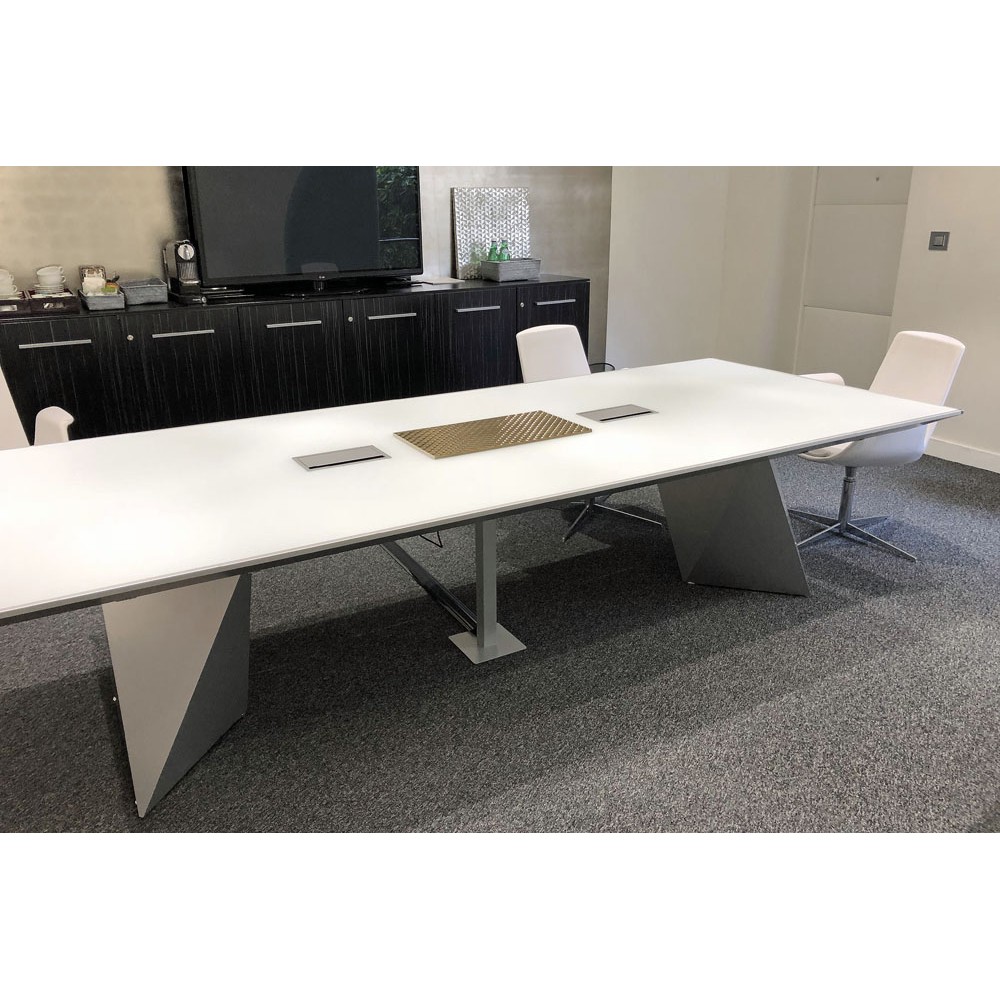 Table de réunion Eracle Aléa Office verre blanc mat diffusion Artbureau